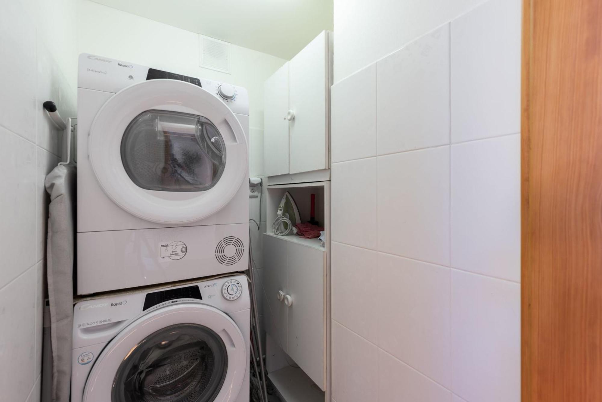 Daire Stylish 2-level Near The National Theatre *